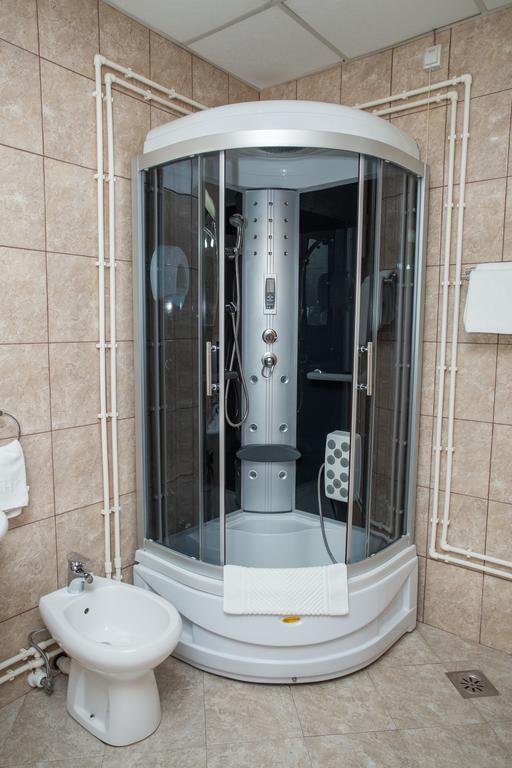Sin-Kom Hotel Garni Pirot Eksteriør bilde